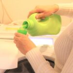 クリーニングで色落ちを防ぎ色あせた服も修復